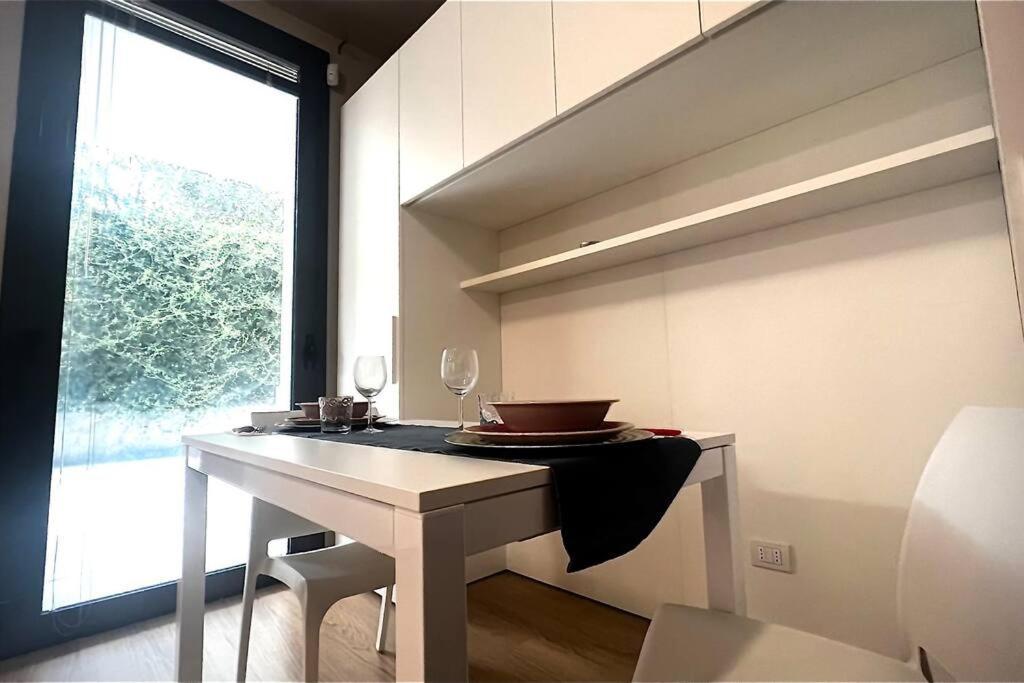 Urban House - Comfy Flat Navigli Milan Center Apartamento Exterior foto