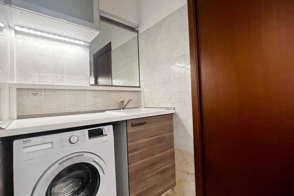 Urban House - Comfy Flat Navigli Milan Center Apartamento Exterior foto
